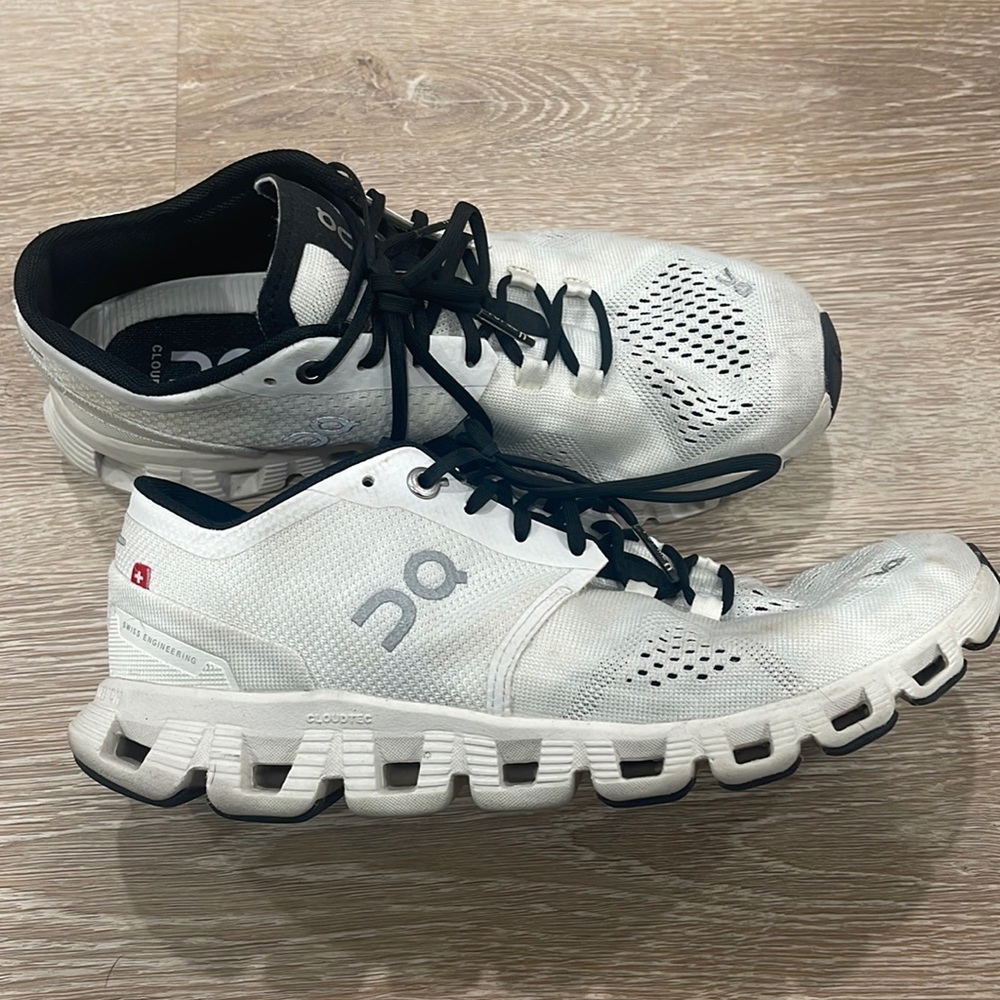 On cloud X Running shoe
